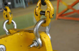 Bow shackles, also known as anchor shackles, are a more widely flared or O-shaped variant of the D-shackle format.